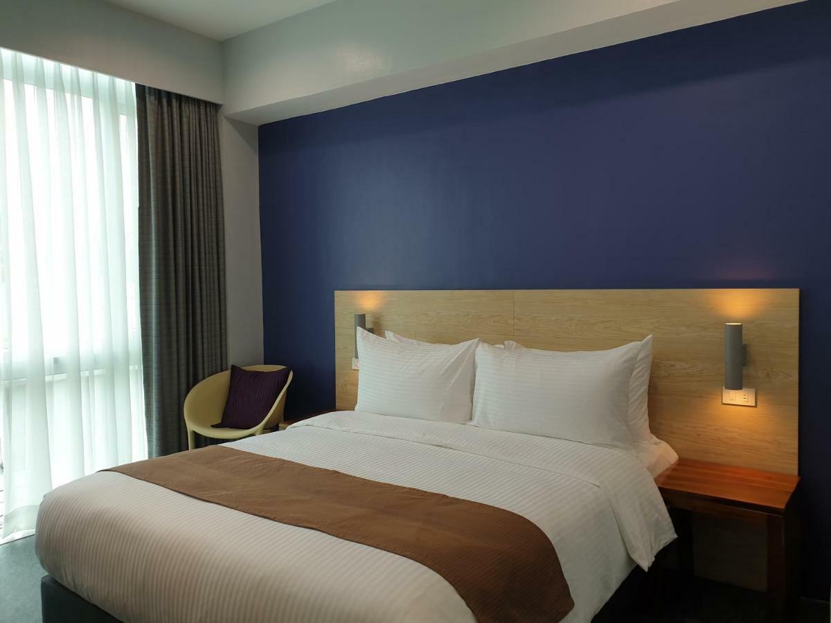 Leez Inn Makati Makati City Exterior foto
